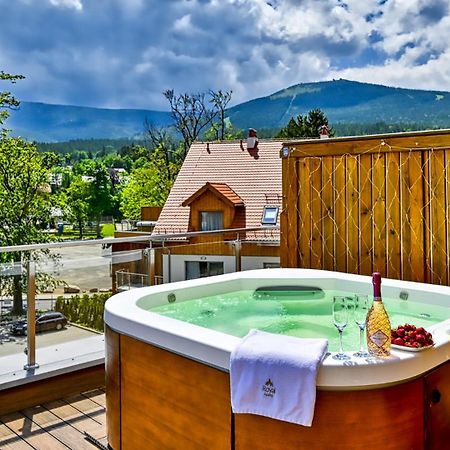 Royal Prestige Collection Z Prywatnym Jacuzzi - Stone Hill Resort Z Basenem I Saunami 斯克拉斯卡波伦巴 外观 照片