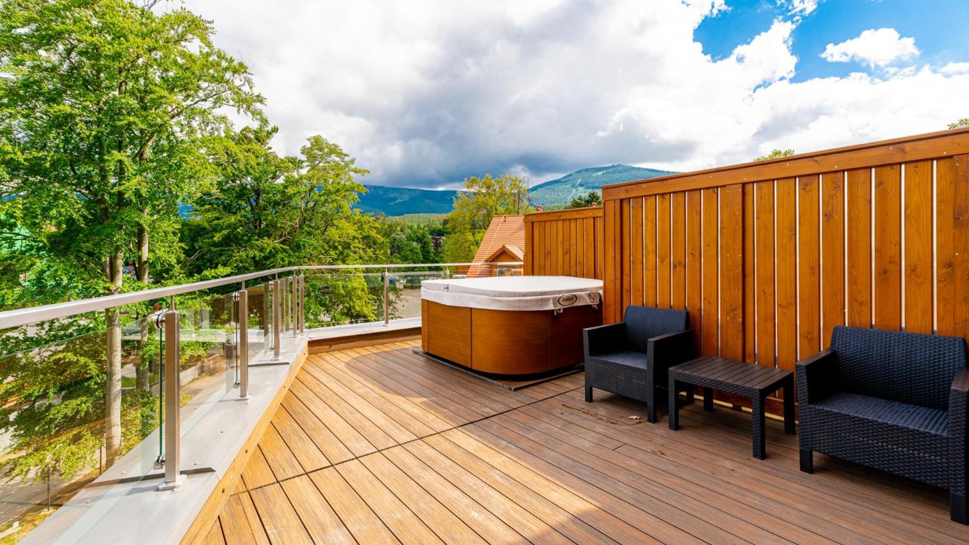 Royal Prestige Collection Z Prywatnym Jacuzzi - Stone Hill Resort Z Basenem I Saunami 斯克拉斯卡波伦巴 外观 照片