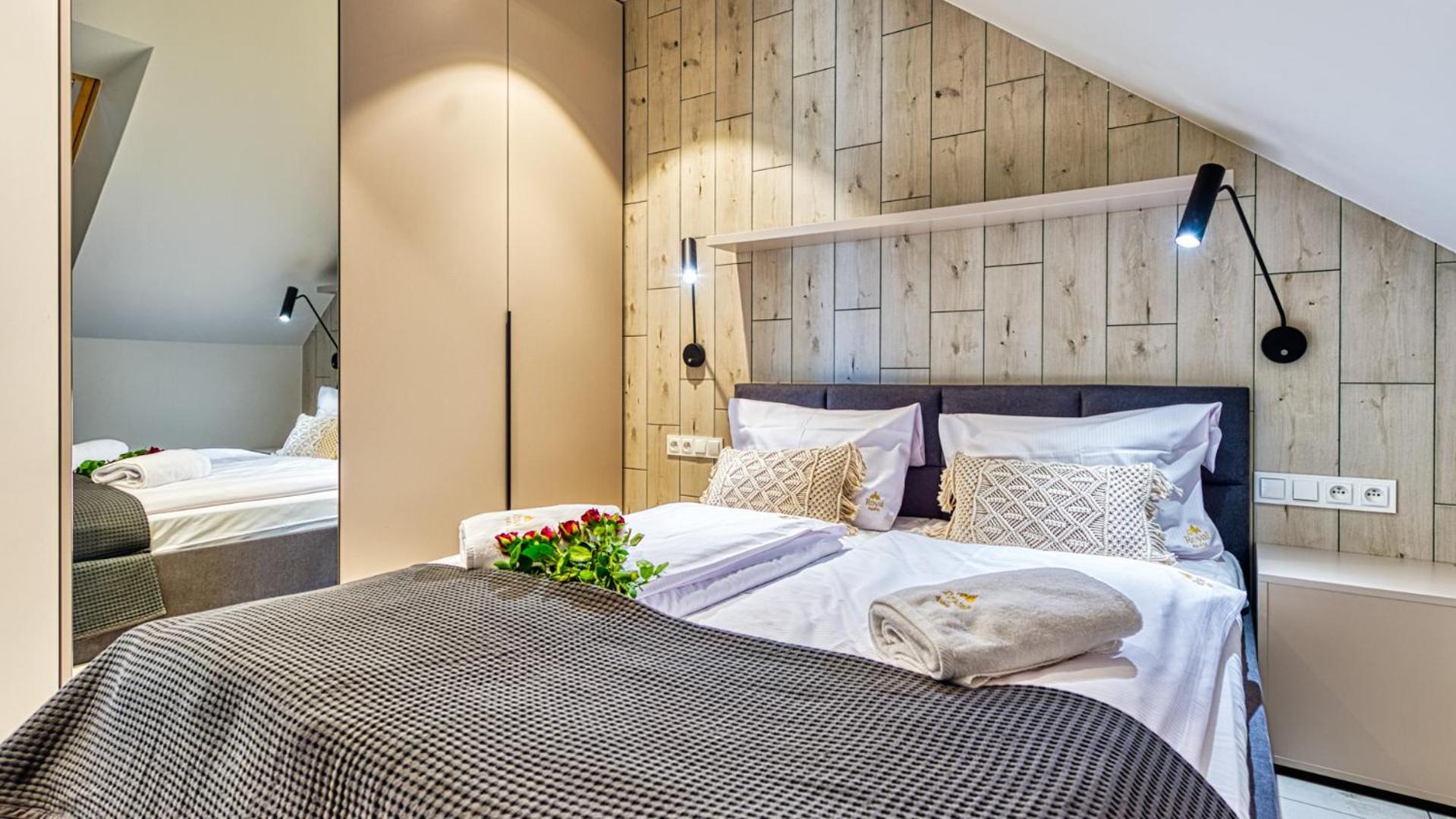 Royal Prestige Collection Z Prywatnym Jacuzzi - Stone Hill Resort Z Basenem I Saunami 斯克拉斯卡波伦巴 外观 照片